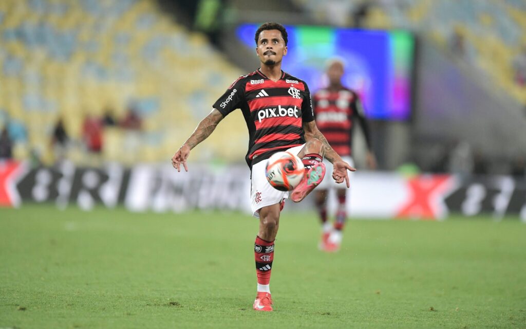 Allan na mira do mercado: Flamengo exige R$ 34,4 milhões à vista para liberar volante